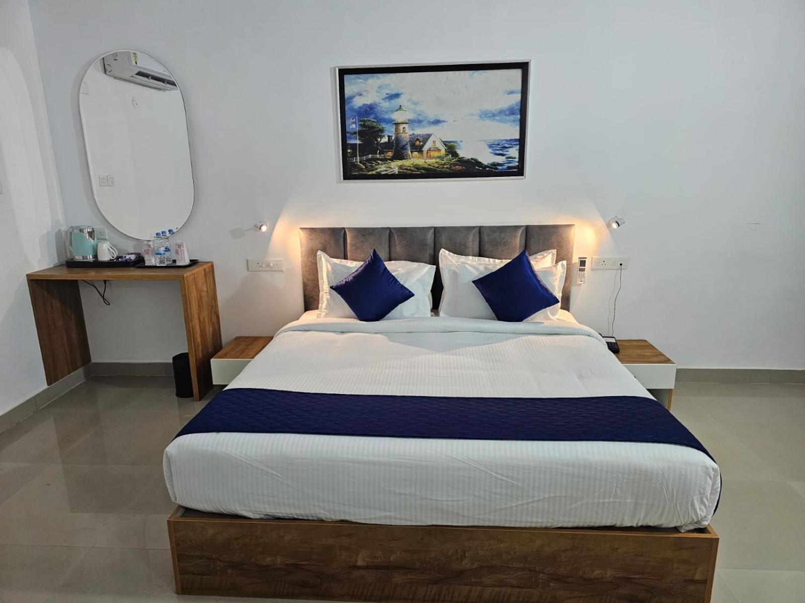 Pearl Residency Hotel Ayoor Ngoại thất bức ảnh