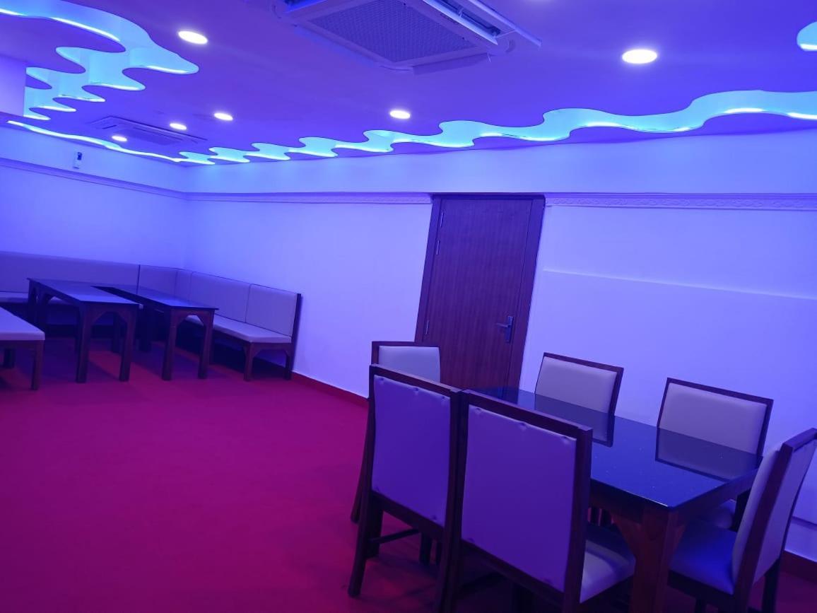 Pearl Residency Hotel Ayoor Ngoại thất bức ảnh
